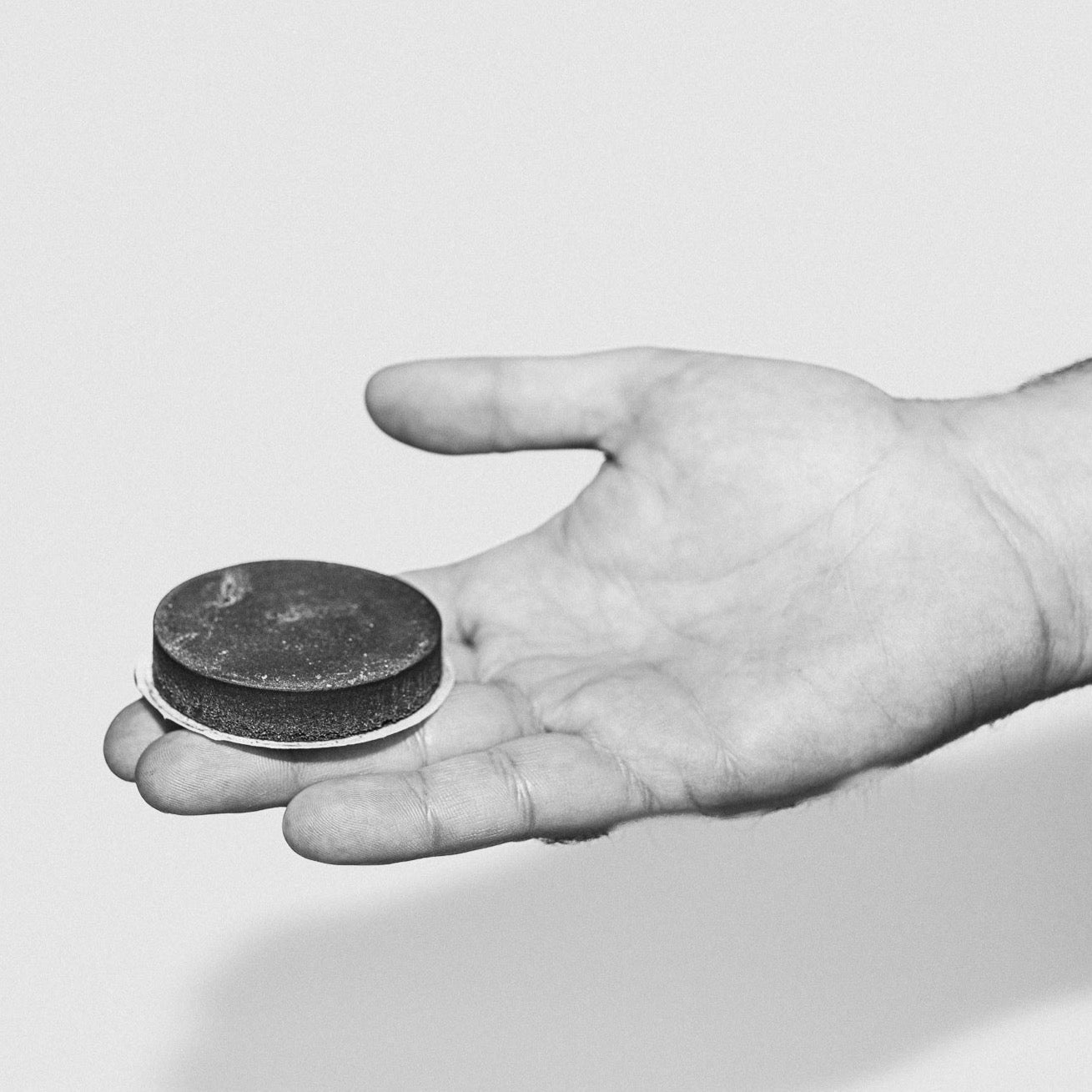 Sibarist FAST Disc 63 Papierfilter mit Kaffeesatz