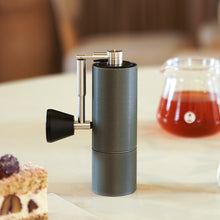 Load image into Gallery viewer, Timemore Chestnut C2 Fold Kaffeemühle mit Timemore Coffee Server