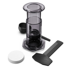 Load image into Gallery viewer, AeroPress Clear Kaffeebereiter Clear Black, Lieferumfang