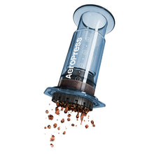 Load image into Gallery viewer, AeroPress Clear Kaffeebereiter Clear Blue
