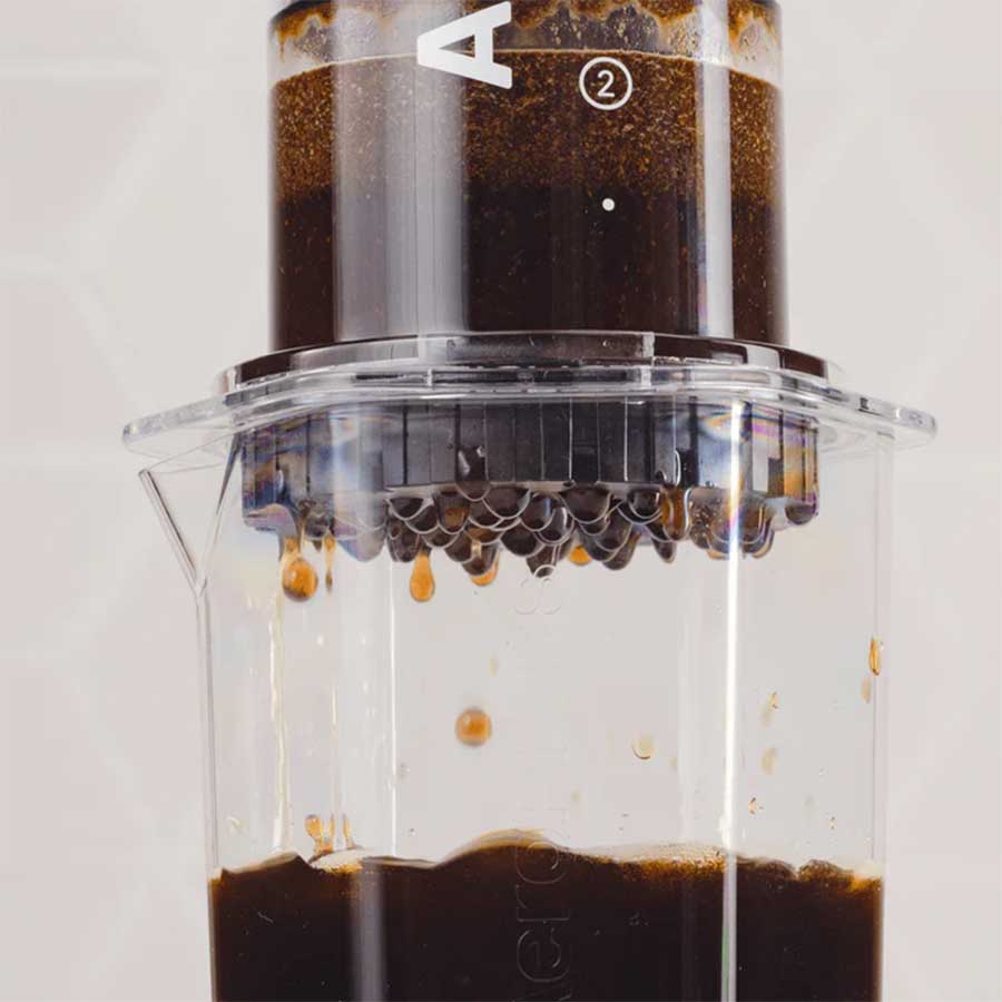 AeroPress XL Clear Coffee Maker Kaffeebereiter, inkl. Karaffe + Papierfiltern