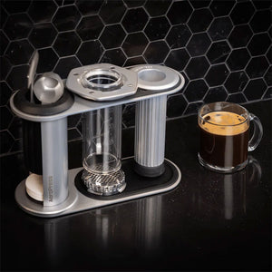 AeroPress Premium Coffee Press Kaffeebereiter aus Glas und Edelstahl