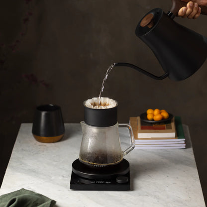 Fellow Stagg EKG Pro Wasserkocher elektrisch Matte Black + Walnut 0,9 l