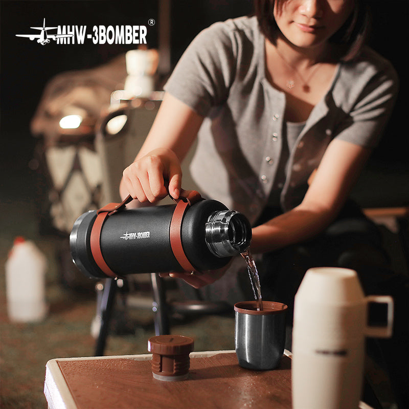 MHW-3BOMBER Outdoor-Thermoskanne schwarz 1,2 l – CAPTN Coffee