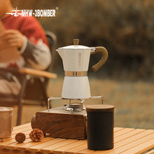 Laden Sie das Bild in den Galerie-Viewer, MHW-3BOMBER Moka Pot Espressokocher 300 ml weiß Outdoor auf Gaskocher