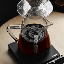 Load image into Gallery viewer, MHW-3BOMBER Elf Kaffee Server 500 ml auf Waage mit Dripper