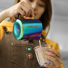 Load image into Gallery viewer, MHW-3BOMBER Milk Pitcher 5.0 500 ml multicolor bei Ausguss