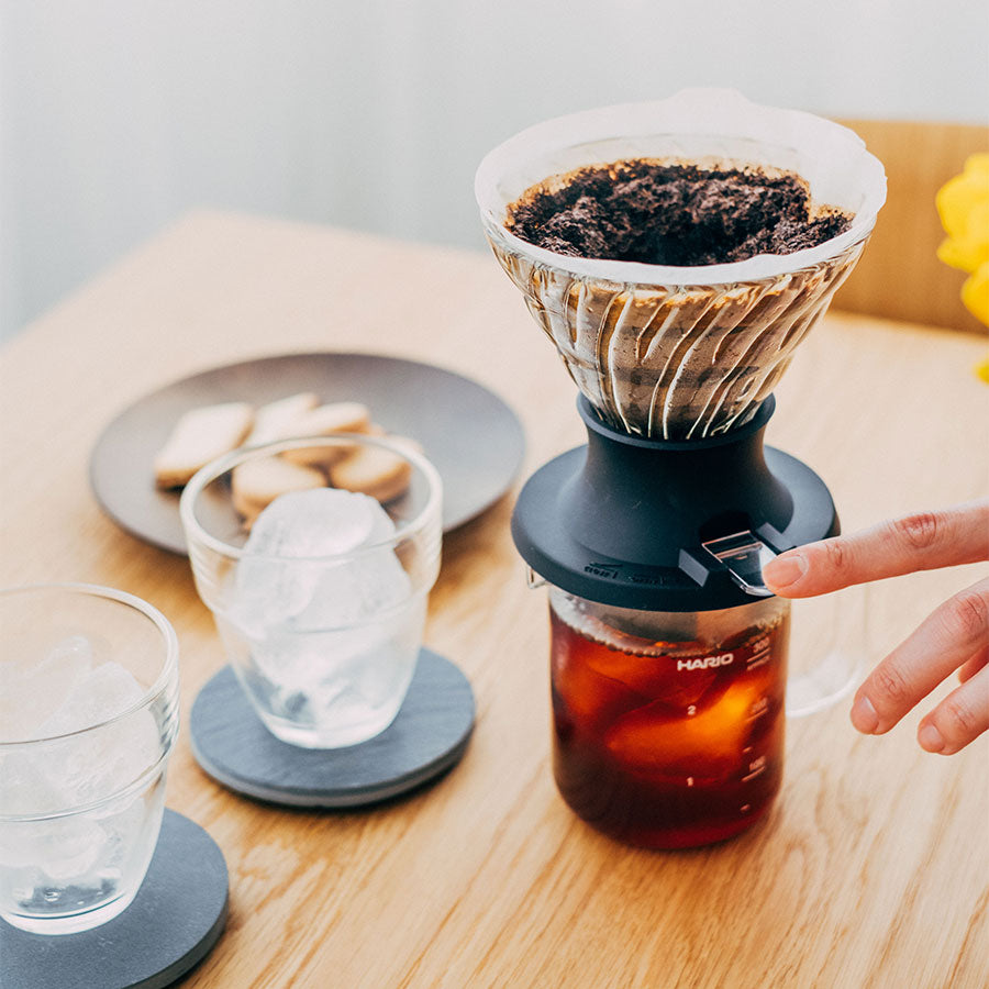 Hario V60 Switch Immersion Coffee Dripper schwarz 02