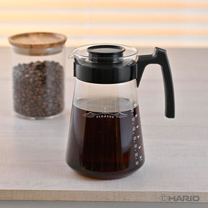 Hario Pegasus Server Glaskanne 1.000 ml mit Kaffee