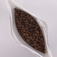 Load image into Gallery viewer, Kaffeebeutel offen mit Kaffeebohnen
