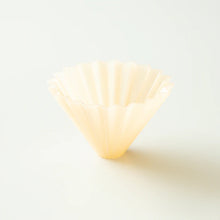 Load image into Gallery viewer, Origami Handfilter Dripper Air M Matt Beige