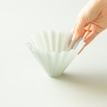 Load image into Gallery viewer, Origami Handfilter Dripper Air M Matt Grey