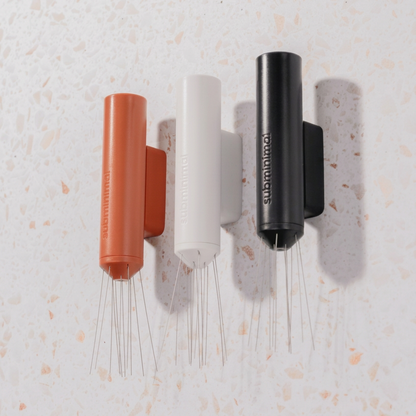 Subminimal Flux WDT Tools in Terracotta, Weiß und Schwarz an magnetischen Wandhalterungen