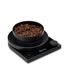 Load image into Gallery viewer, Fellow Tally Pro Precision Scale Studio Edition Digitale Waage mit Kaffeebohnen