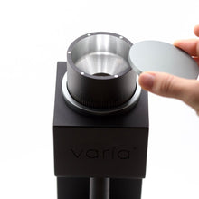 Load image into Gallery viewer, Varia S3 2nd Generation Grinder elektrische Kaffeemühle schwarz, magnetiischer Deckel Bohnenbehälter