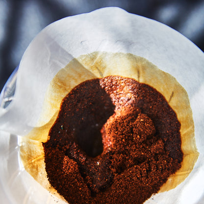 Hario V60 Gr. 02 Filterpapier Kaffeemehl