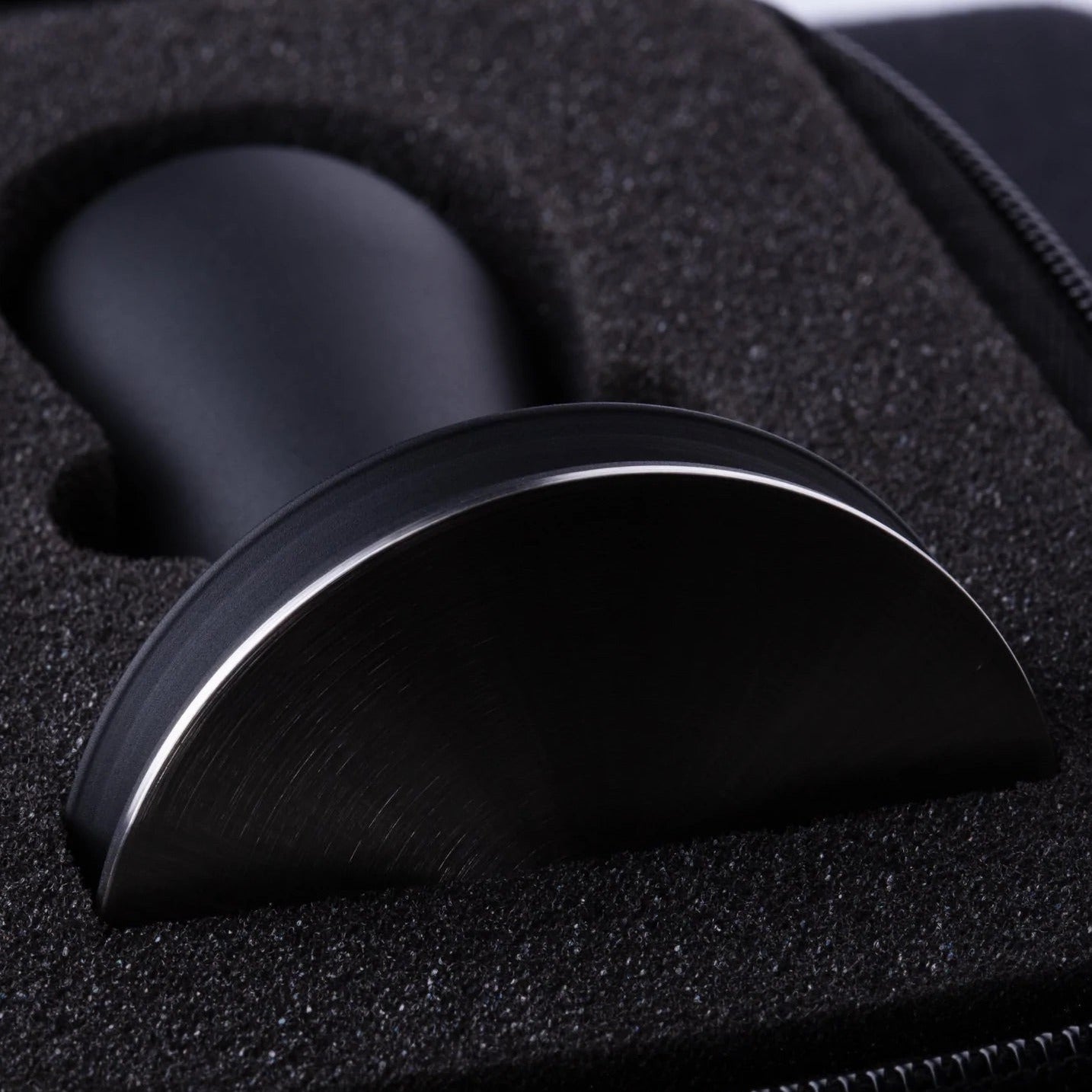 Barista Hustle Tamper in Tasche