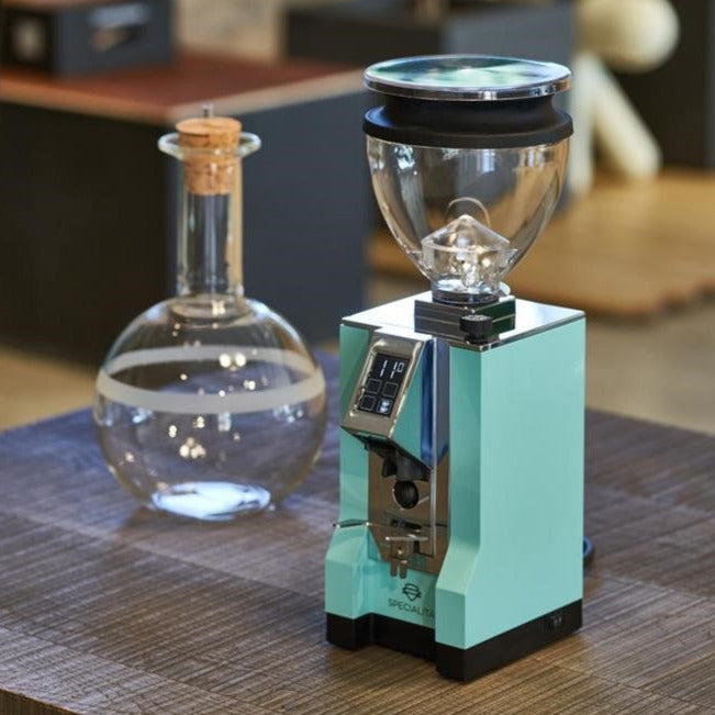 Eureka Mignon Hopper Cleaning Kit auf Eureka Mignon Mühle