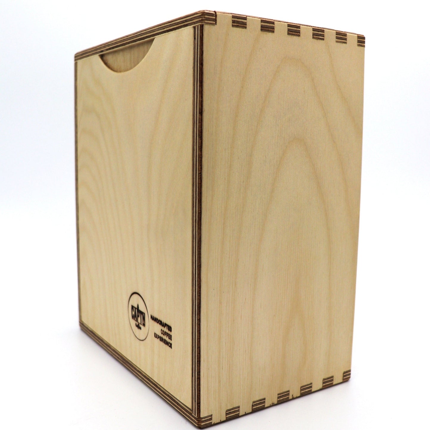 schräge Seitenansicht der AeroPress Holzkiste