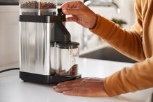 Load image into Gallery viewer, &lt;tc&gt;Moccamaster KM5 electric coffee grinder&lt;/tc&gt;