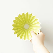 Laden Sie das Bild in den Galerie-Viewer, Origami Handfilter Dripper M Green