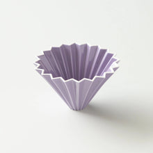Laden Sie das Bild in den Galerie-Viewer, Origami Handfilter Dripper M Purple