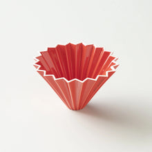 Load image into Gallery viewer, Origami Handfilter Dripper M Red