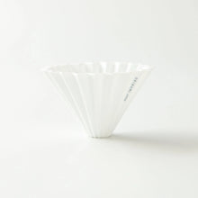 Load image into Gallery viewer, Origami Handfilter Dripper M White