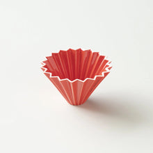 Laden Sie das Bild in den Galerie-Viewer, Origami Handfilter Dripper S - Made in Japan - EM 2024 DEAL