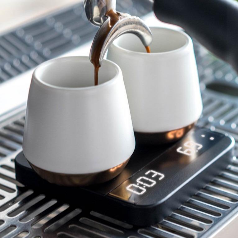 Espresso Tassen auf Acaia Lunar